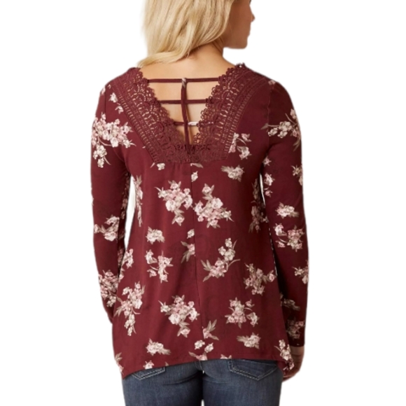 36. HP! Daytrip by Buckle floral blouse, back crochet inset, handkerchief hem - Picture 4 of 16